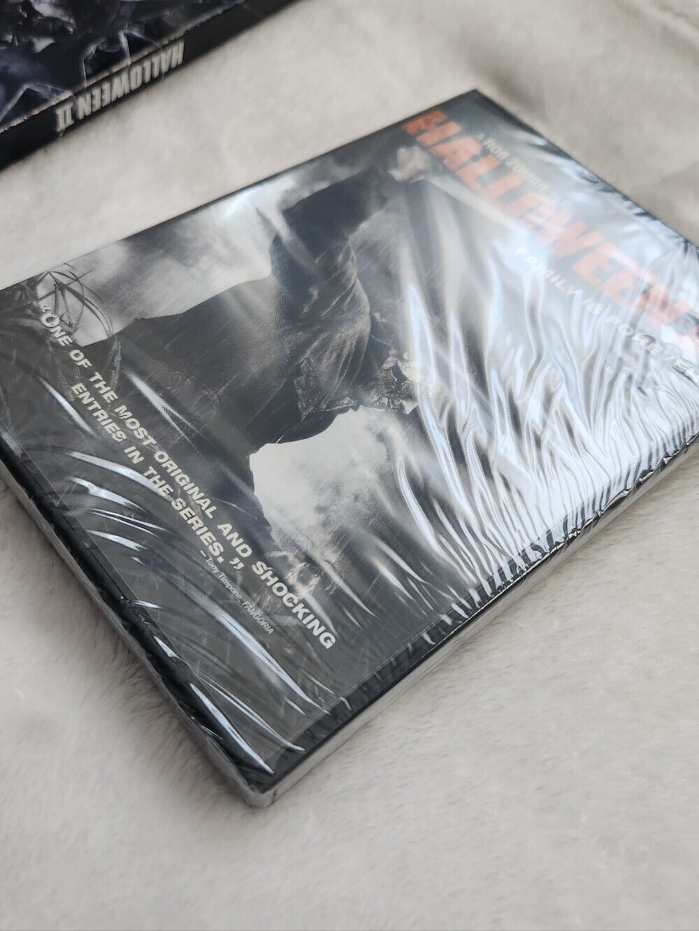 🚨 FACTORY SEALED  Rob Zombie's Halloween II DVD Shiny Shattered Glass Slipcover - Picture 5 of 8